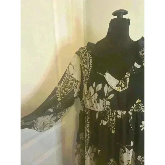 Capsule Women’s 10 Black Floral Empire Waist Knee Length‎ Sheath Dress - Picture 3 of 11